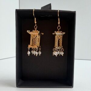 Elegant Gold Lantern Earrings with Pearls